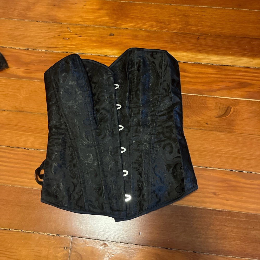 Beautiful black lace up corset top - NEW